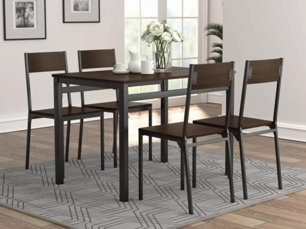Table & 4 Chairs