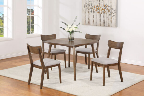 Table & 4 Chairs